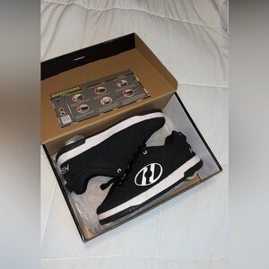 Men’s Size 10 Heelys Voyager Black/white